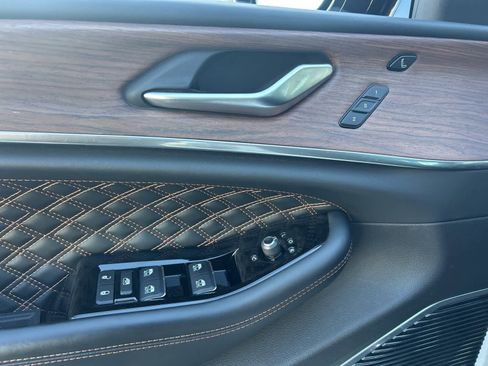 Used 2022 Jeep Grand Cherokee Summit w/ Advanced Protech Group IV image 22