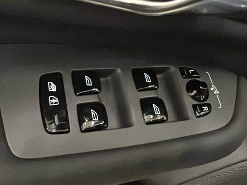 Used 2026 Volvo XC90 B5 Plus image 22