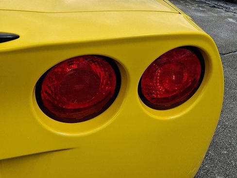 Used 2008 Chevrolet Corvette Convertible w/ Preferred Equipment Group image 28