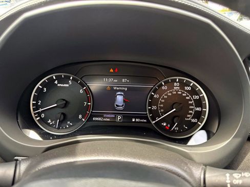 Used 2021 INFINITI QX50 Luxe w/ Accent Package image 24