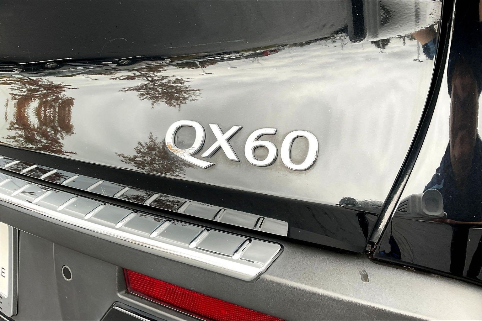 Certified 2023 INFINITI QX60 Luxe w/ Cargo Package AWD/4WD image 23