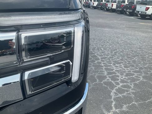 New 2026 Ford F150 Lariat w/ Equipment Group 501A Mid AWD/4WD image 9
