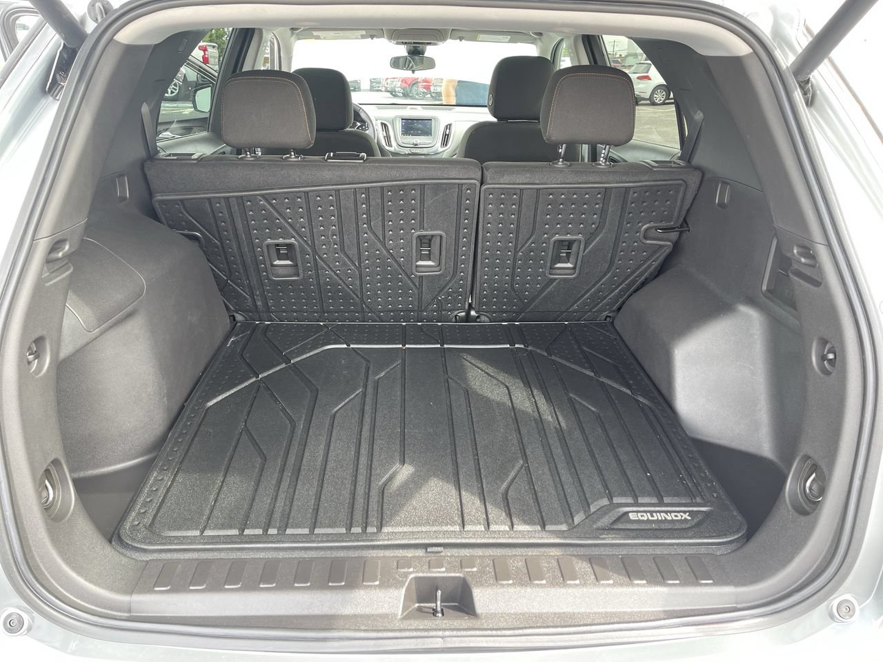 Used 2024 Chevrolet Equinox LT w/ LPO, Floor Liner Package FWD image 24