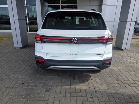 Used 2025 Volkswagen Taos S AWD/4WD image 3
