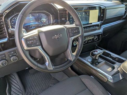 Used 2024 Chevrolet Silverado 1500 LT Trail Boss w/ Protection Package image 10