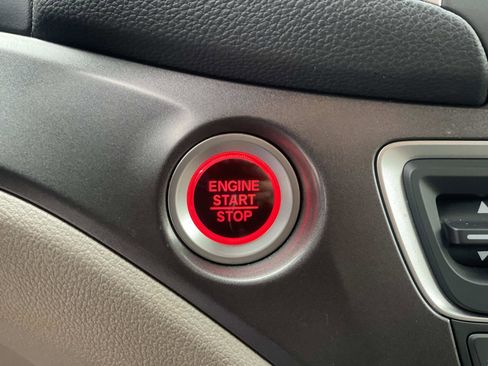 Used 2017 Honda Pilot LX image 11