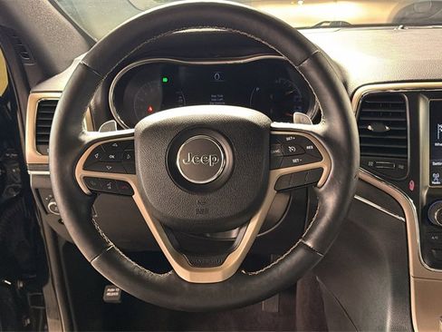 Used 2017 Jeep Grand Cherokee Limited image 20