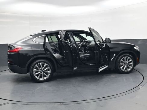 Used 2019 BMW X4 xDrive30i w/ Driving Assistance Package image 36