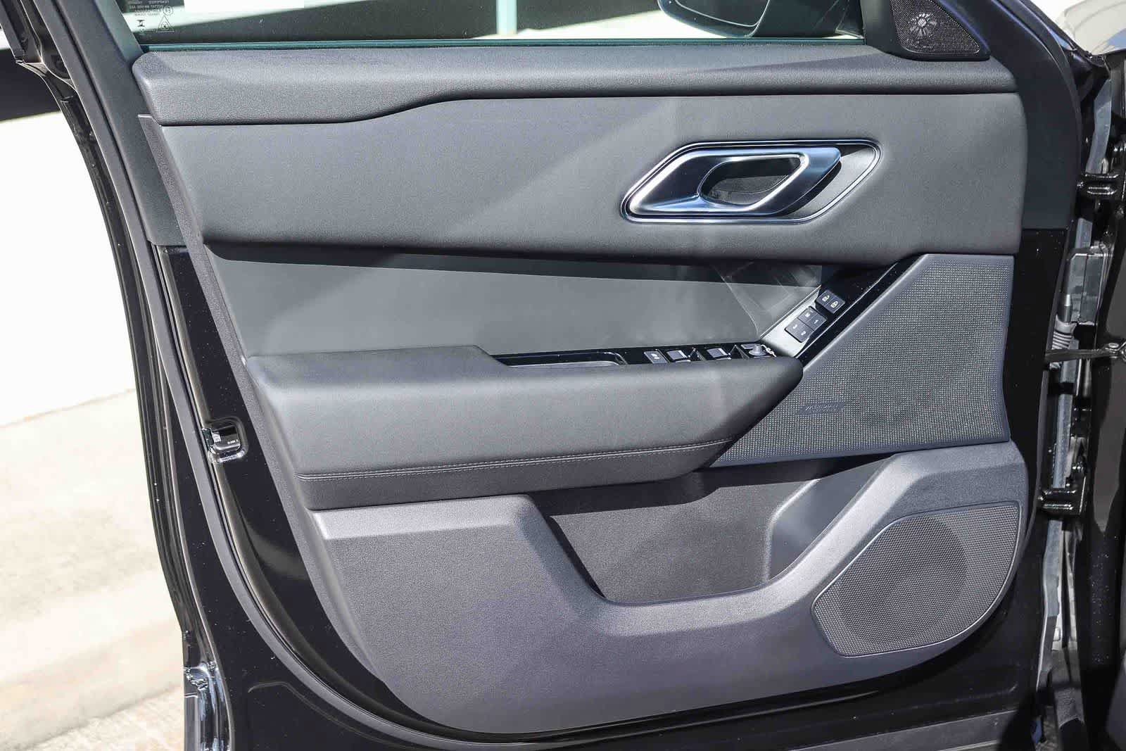 New 2026 Land Rover Range Rover Velar S AWD/4WD image 20