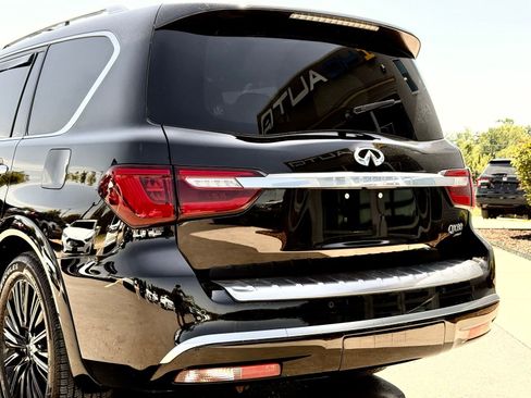 Used 2019 INFINITI QX80 Limited w/ All-Season Package AWD/4WD image 4