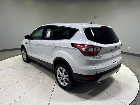 Used 2017 Ford Escape SE AWD/4WD image 3