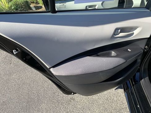 Used 2025 Toyota Corolla LE FWD image 15
