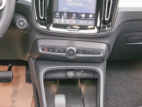 New 2026 Volvo XC40 B4 Plus w/ Climate Package image 26