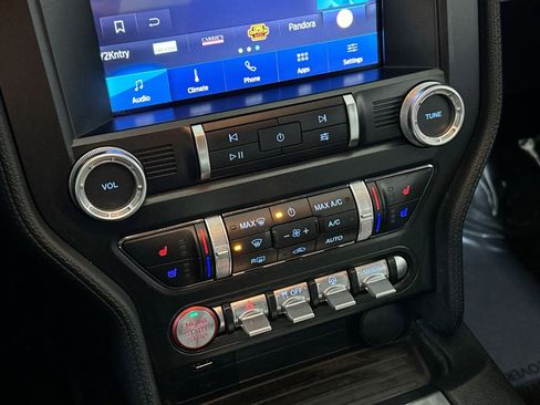 Used 2022 Ford Mustang Premium image 27