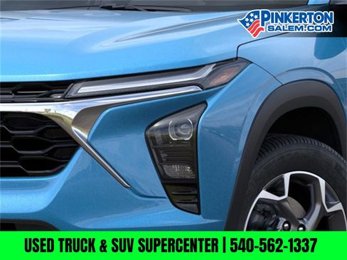 New 2025 Chevrolet Trax LT w/ Driver Confidence Package image 10