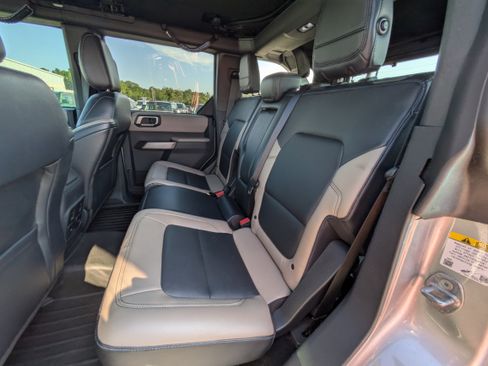 Used 2022 Ford Bronco Wildtrak image 13