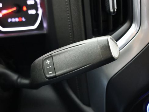 Used 2019 Chevrolet Silverado 1500 LT AWD/4WD image 6