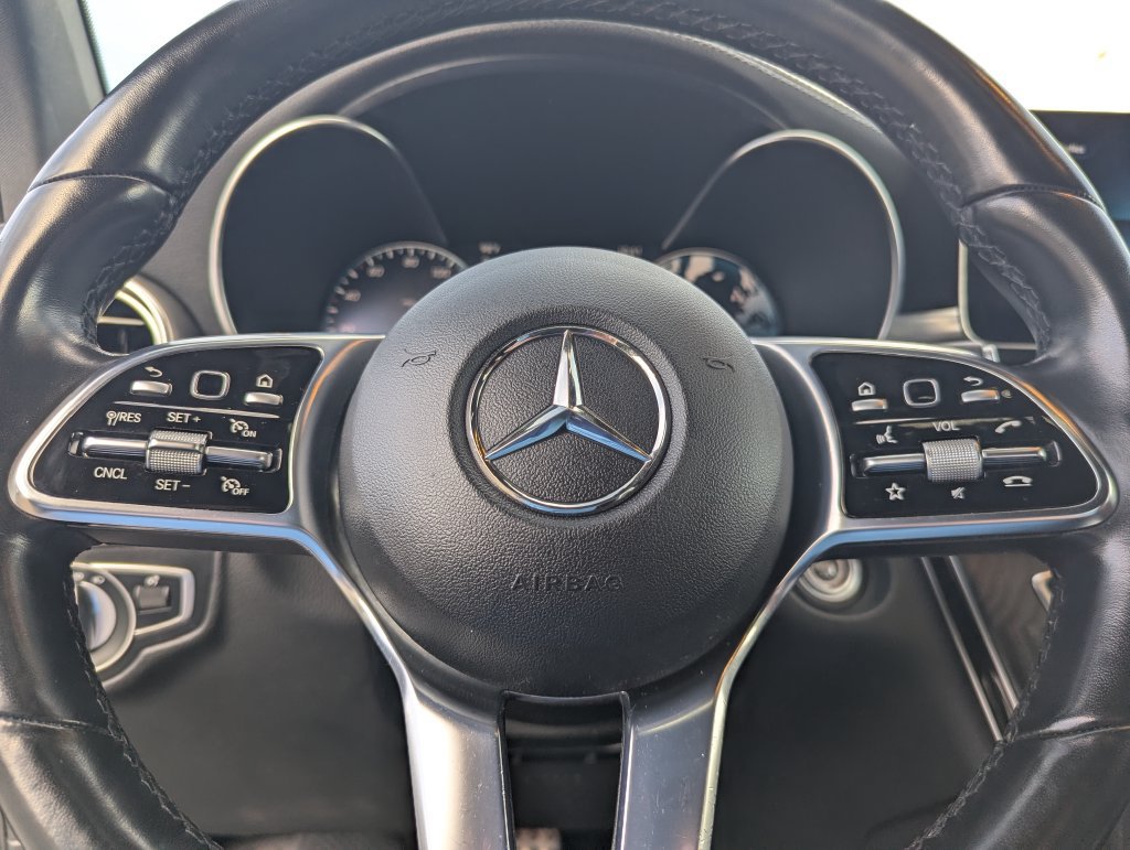 Used 2023 Mercedes-Benz GLC 300 4MATIC Coupe image 18