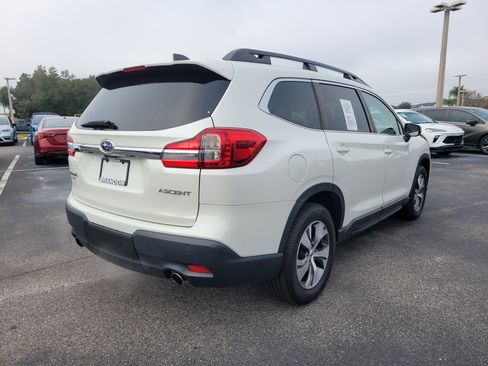 Used 2022 Subaru Ascent Premium w/ Convenience Package image 4