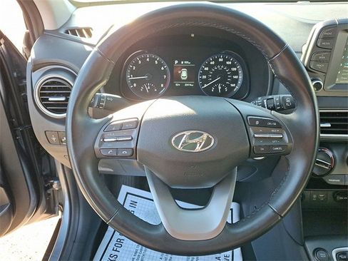 Used 2019 Hyundai Kona SEL image 18