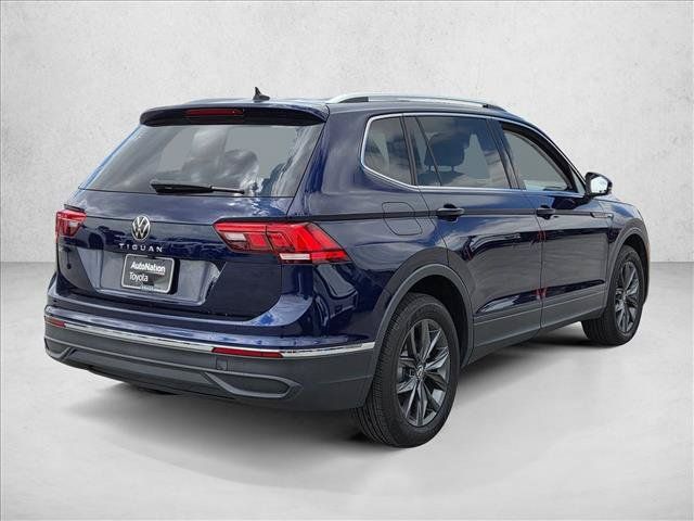 Used 2023 Volkswagen Tiguan SE FWD image 5