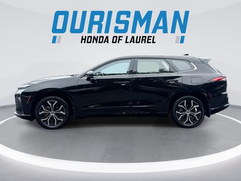 Used 2025 Toyota Crown Signia AWD/4WD image 5