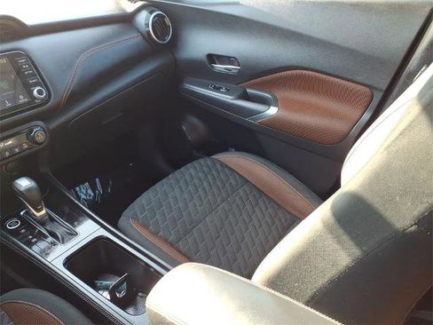 Certified 2021 Nissan Kicks SR image 12