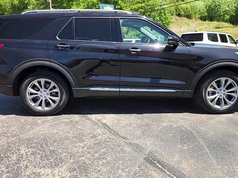 Used 2023 Ford Explorer Limited w/ Limited Technology Package AWD/4WD image 17