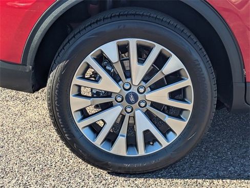 Used 2022 Ford Escape Titanium w/ Class II Trailer Tow Package image 9