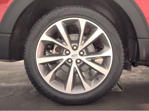 Used 2025 Ford Explorer Platinum w/ Ultimate Package AWD/4WD image 9