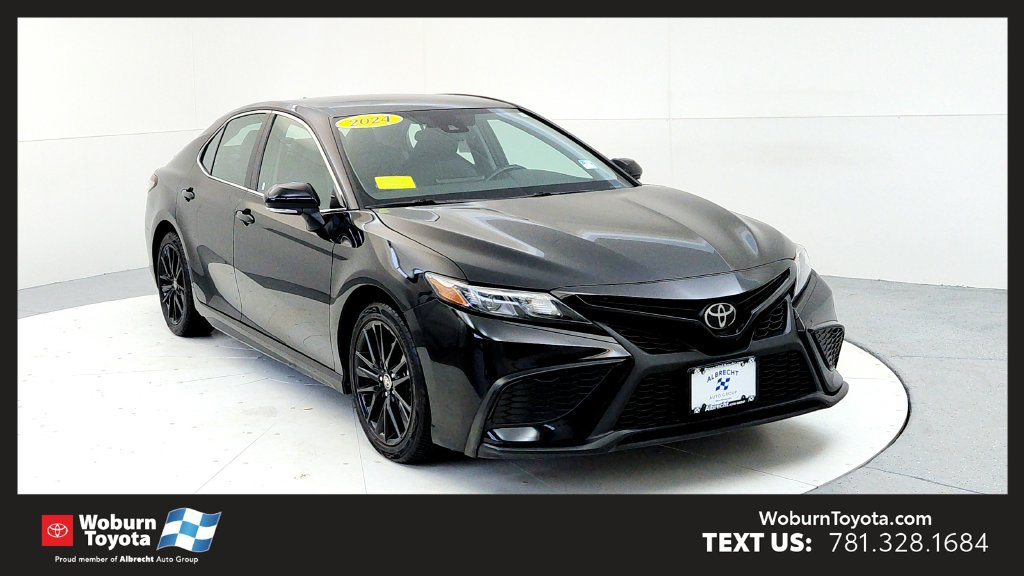 Certified 2024 Toyota Camry SE FWD image 1
