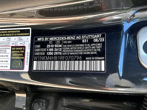 Used 2024 Mercedes-Benz GLC 300 4MATIC image 34
