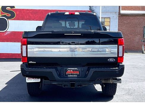 Used 2022 Ford F350 Platinum AWD/4WD image 4