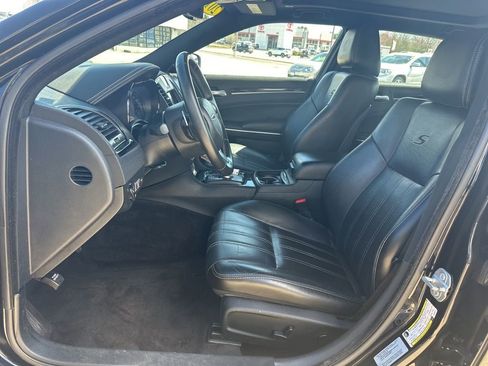 Used 2017 Chrysler 300 S w/ 300S Premium Group AWD/4WD image 14