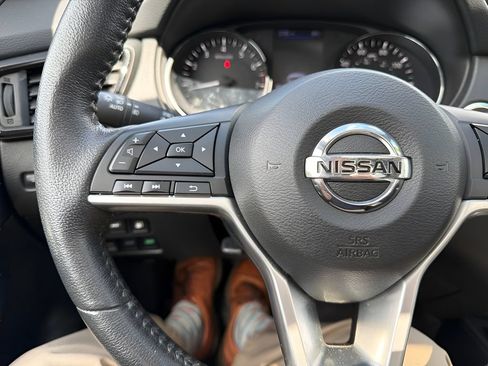 Used 2019 Nissan Rogue SL w/ Premium Package AWD/4WD image 14