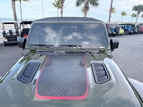 Used 2020 Jeep Wrangler Unlimited Rubicon w/ Quick Order Package 28Y Recon image 11