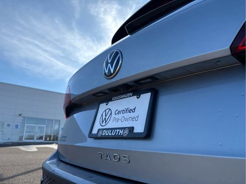 Used 2023 Volkswagen Taos S w/ Driver Assistance Package image 9