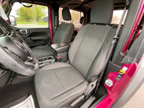 Used 2022 Jeep Wrangler Sport AWD/4WD image 9