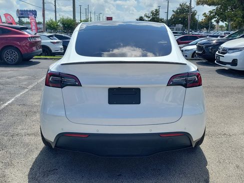 Used 2022 Tesla Model Y Performance AWD/4WD image 5