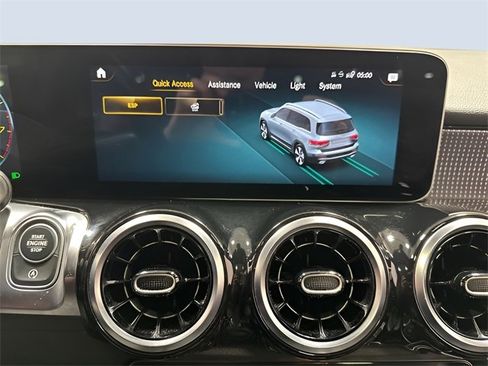 Used 2020 Mercedes-Benz GLB 250 GLB 250 image 20