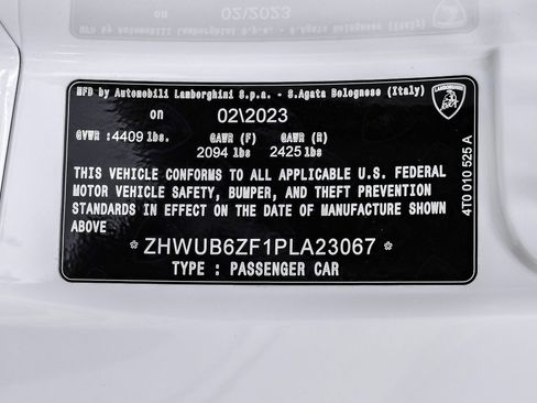 Used 2023 Lamborghini Huracan Tecnica image 94