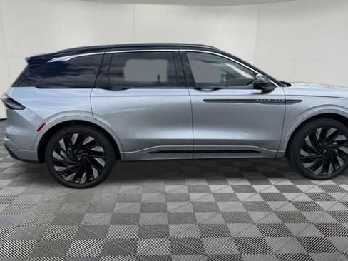 Used 2025 Lincoln Nautilus Black Label w/ Jet Appearance Package AWD/4WD image 6