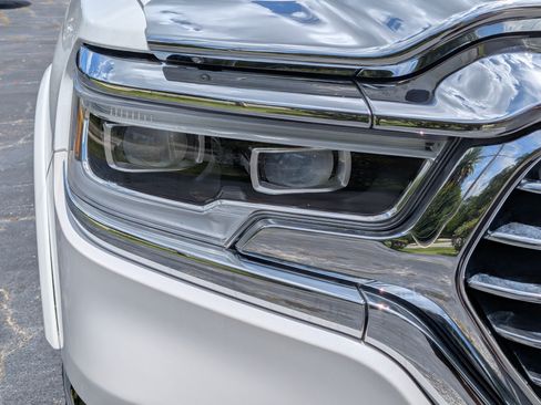 Used 2019 RAM 1500 Limited AWD/4WD image 10