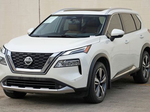 Used 2021 Nissan Rogue Platinum FWD image 44