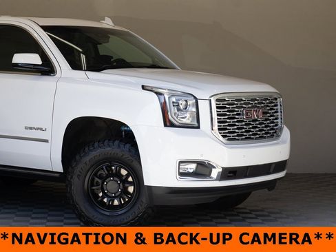 Used 2019 GMC Yukon Denali w/ Denali Ultimate Package image 3