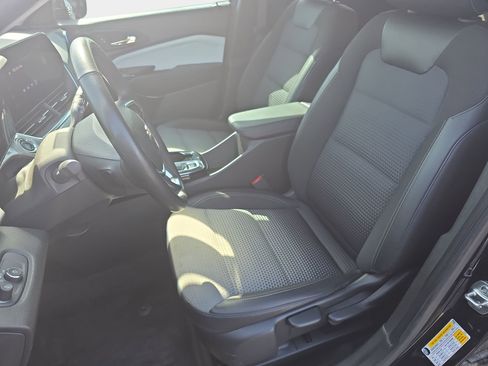 Used 2024 Chevrolet Trax LT w/ Driver Confidence Package FWD image 14