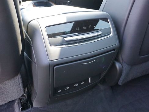 Used 2022 Cadillac Escalade Sport Platinum w/ LPO, ONYX Package image 36