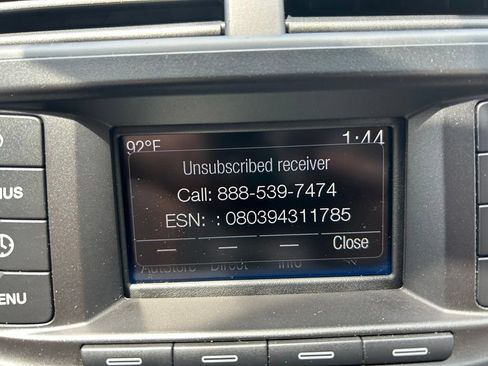 Used 2018 Ford Explorer XLT AWD/4WD image 26