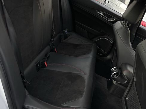 Used 2018 Alfa Romeo Giulia Quadrifoglio w/ Driver Assist Dynamic Package image 20