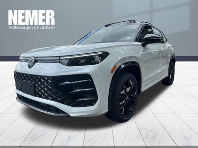 New 2026 Volkswagen Tiguan SE R-Line